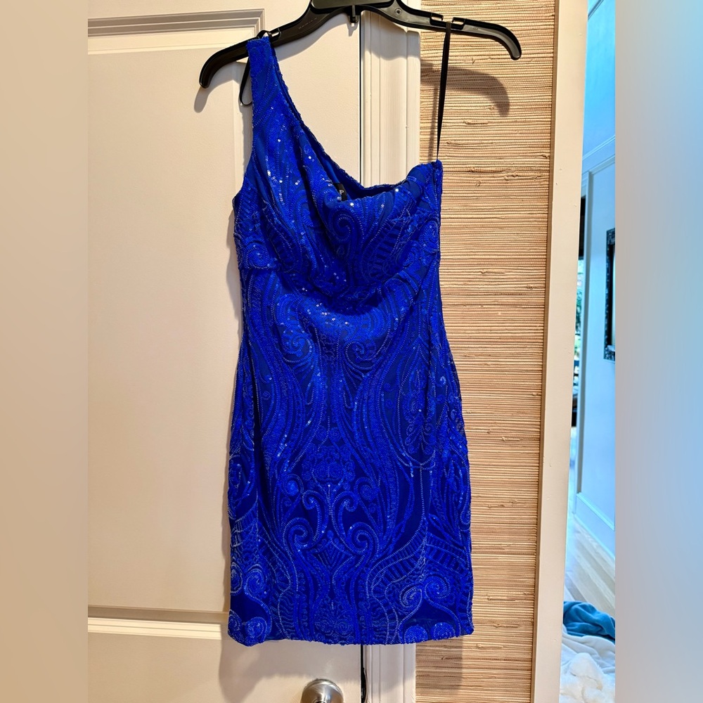 Sapphire Blue One-Shoulder Formal Dress